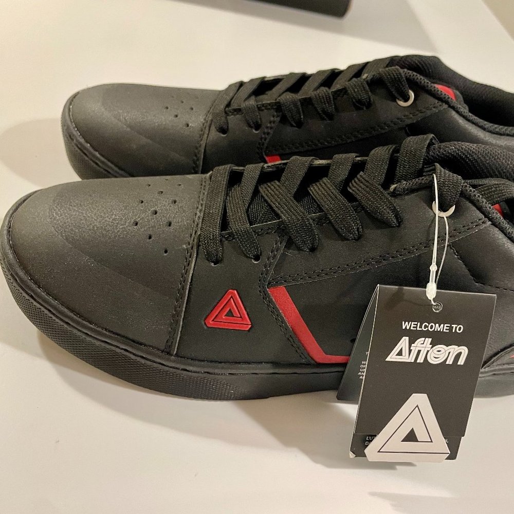 Afton Flat MTB Shoes - Size 9.5